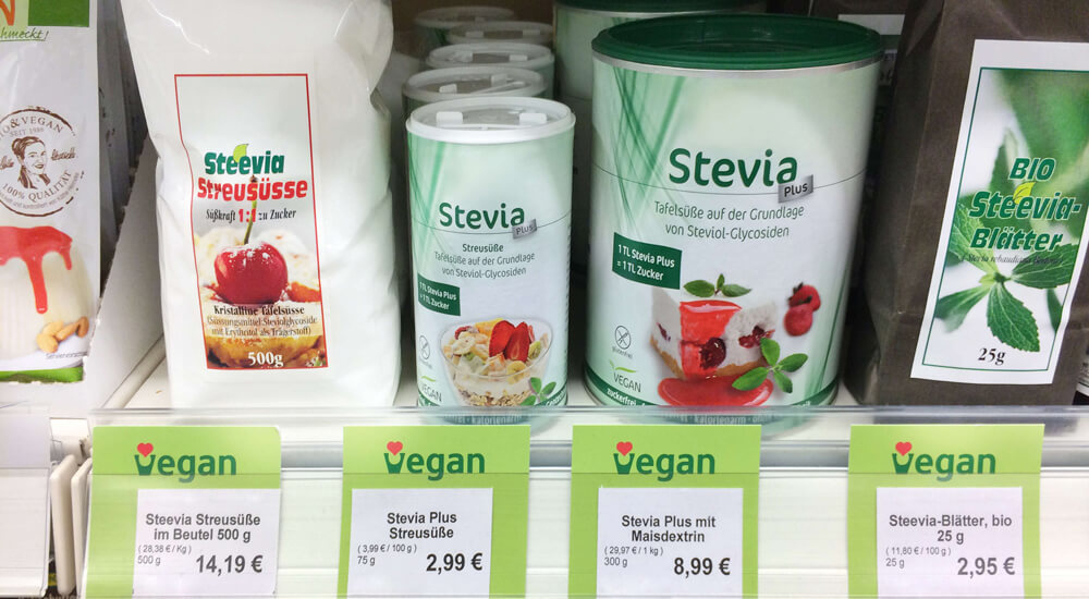 Stevia Produkte im Supermarkt haben oft Zusätze wie Fruktose, Dextrose oder Maltodextrin