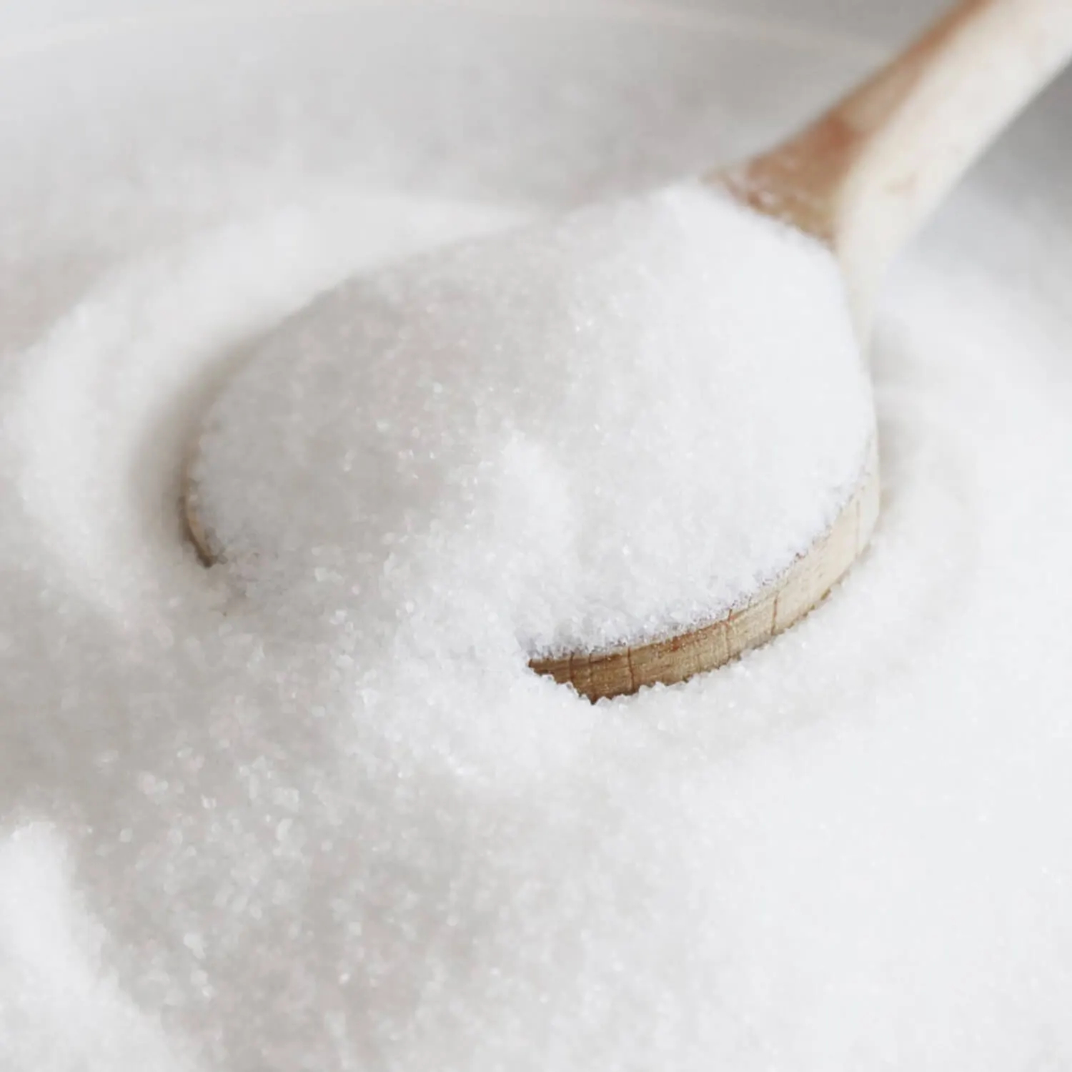 Erythrit ist eine süß schmeckende Verbindung, die chemisch gesehen zu den Zuckeralkoholen gehört.